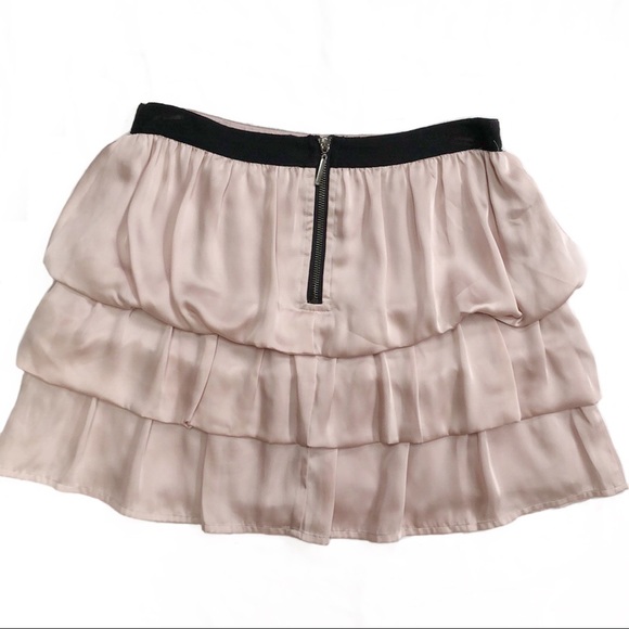 Guess layered bubble skirt, pink, size medium - Picture 2 of 4